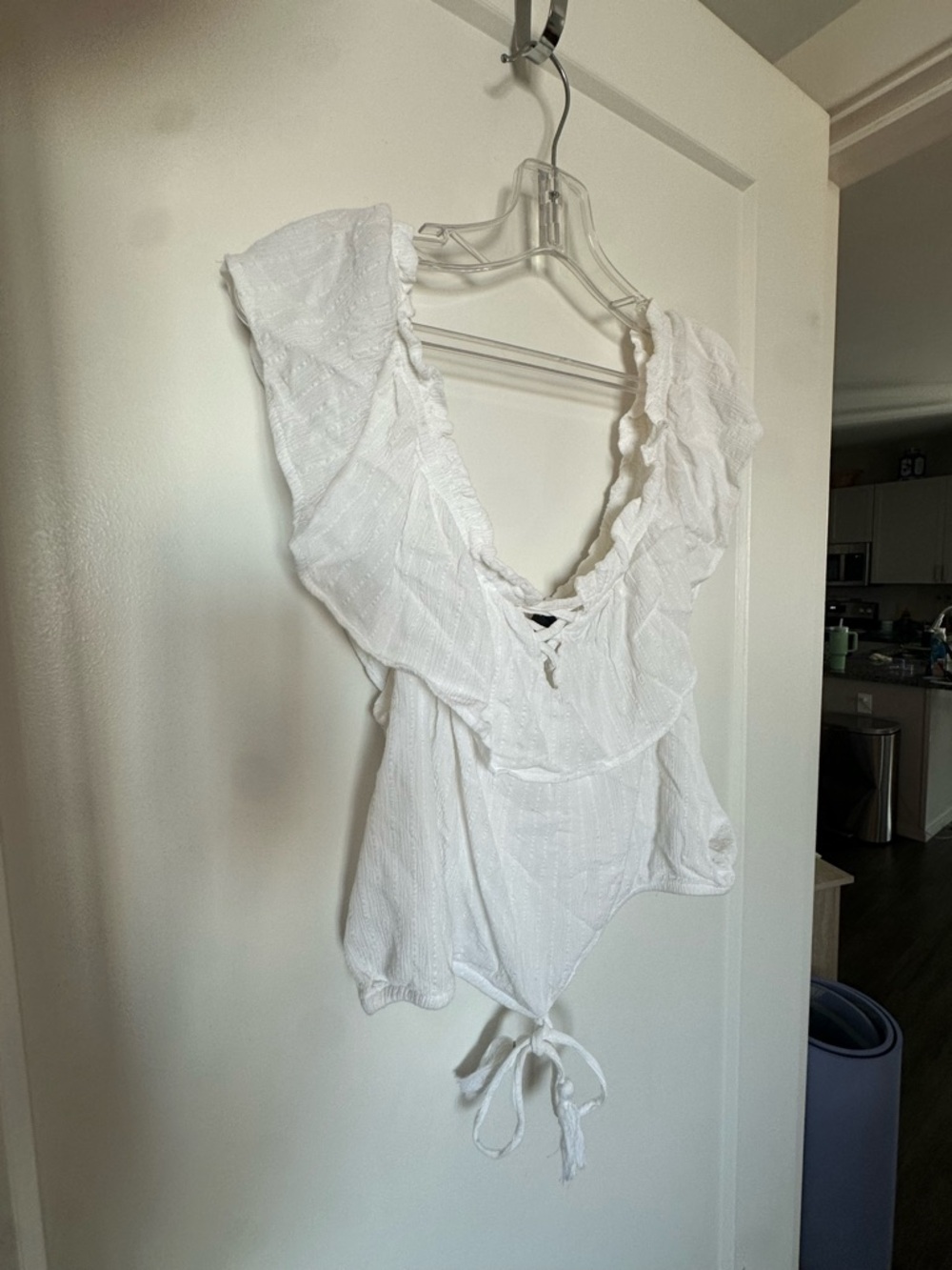American Eagle White Ruffled Tie-Hem Women's crop  Top size XL